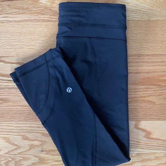 lululemon athletica Pants - NWOT Lululemon Black Inspire Crop II (Luxtreme)